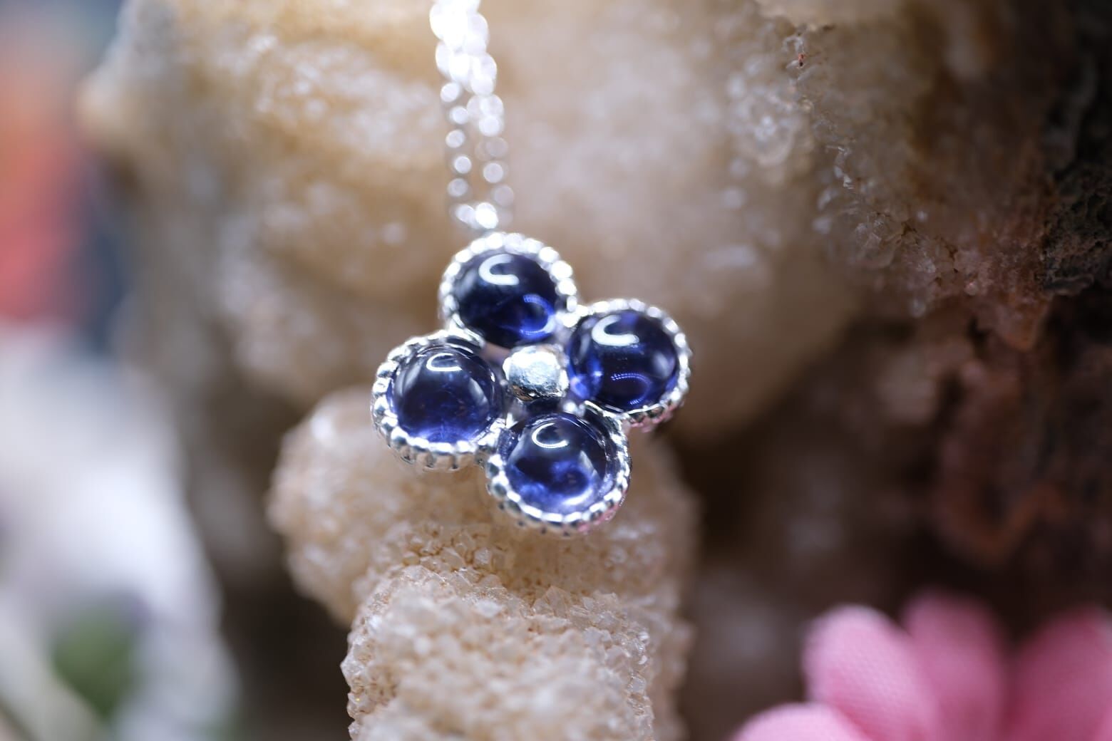 3.07gr. 925 Ayar Gümüş, 1.10ct Natural İyolit Kolye