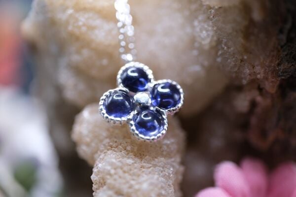 3.07gr. 925 Ayar Gümüş, 1.10ct Natural İyolit Kolye