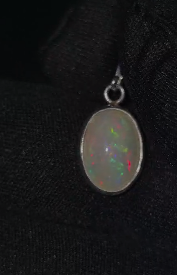 1.61 gr Natural Ethiopia Opal 925 Ayar Gümüş Kolye Ucu