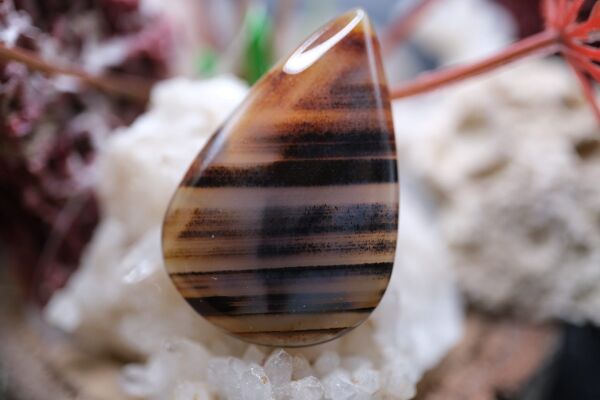 17.55ct 31.7x20.8mm Natural Montena Agate