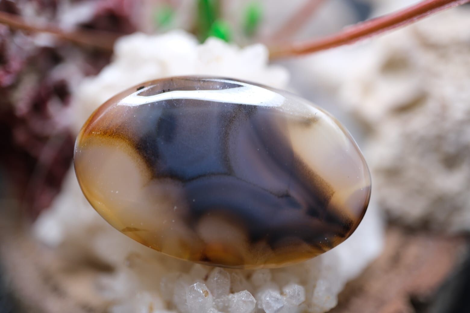 19.15ct 30.8x19.6mm Natural Montena Agate