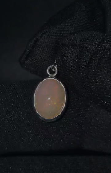 1.84 gr Natural Ethiopia Opal 925 Ayar Gümüş Kolye Ucu