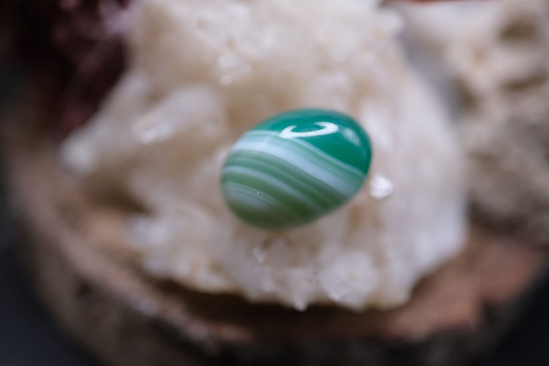 5.80ct 14x9.8mm Natural Banded Agate