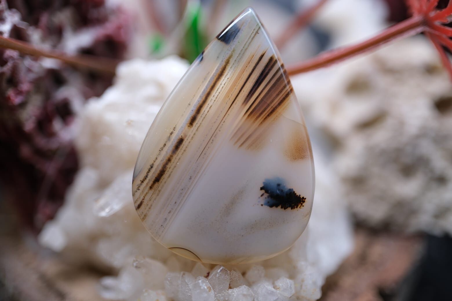 14.20ct 30.6x21.3mm Natural Montena Agate