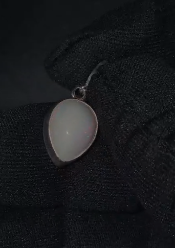 1.99 gr Natural Ethiopia Opal 925 Ayar Gümüş Kolye Ucu