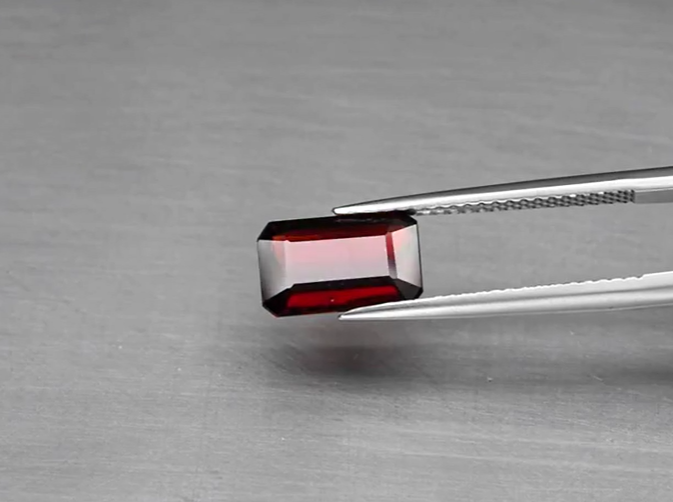2.55ct 9.7x6mm VS Octagon Natural Orangish Red Garnet, Africa