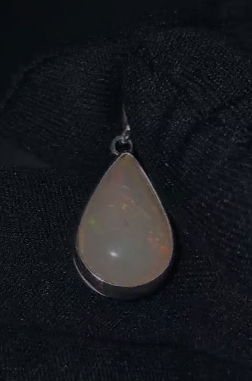 2.87 gr Natural Ethiopia Opal 925 Ayar Gümüş Kolye Ucu