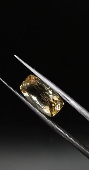 5.00ct 14.7x7.8mm Cushion Natural Citrine