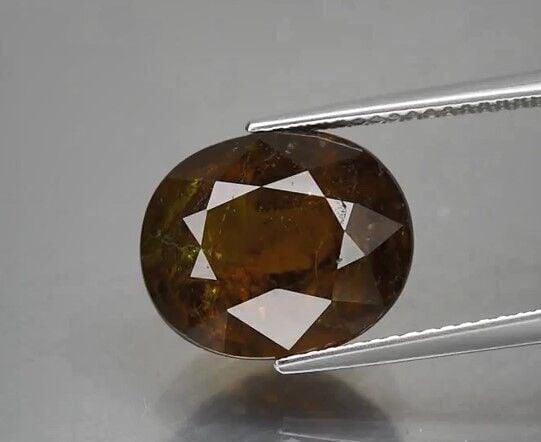 8.72ct 13.2x10.8mm Oval Natural Greenish Yellow Grossular Garnet, Africa