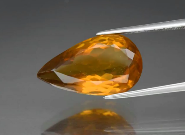 8.62ct 18.8x10.8mm VS Pear Natural Yellow Citrine, Brazil