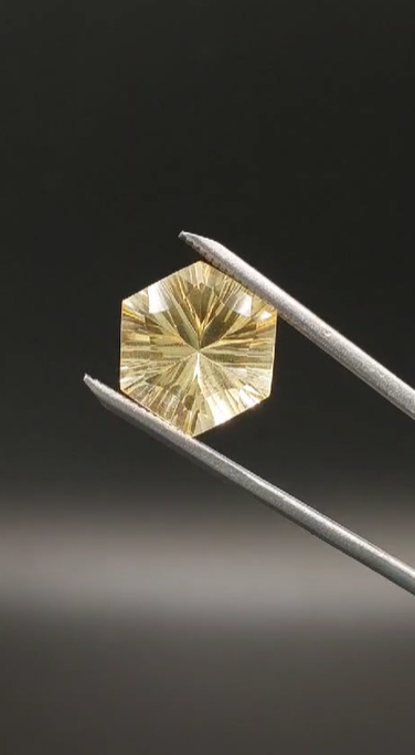 8.85ct 13.9mm Fancy Natural Citrine