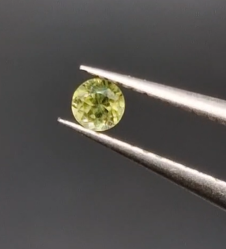 0.19ct 3mm Round Natural Peridot