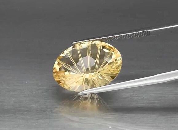 9.44ct 17x12.7mm VS Oval Natural Yellow Citrine, Brazil