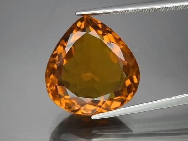 12.63ct 16.7x15.8mm VS Pear Natural Yellow Citrine, Brazil