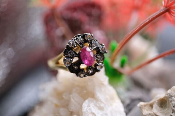 0.50ct Natural Yakut ( GF) ve Natural Beyaz Topaz 925 Ayar Gümüş Yüzük