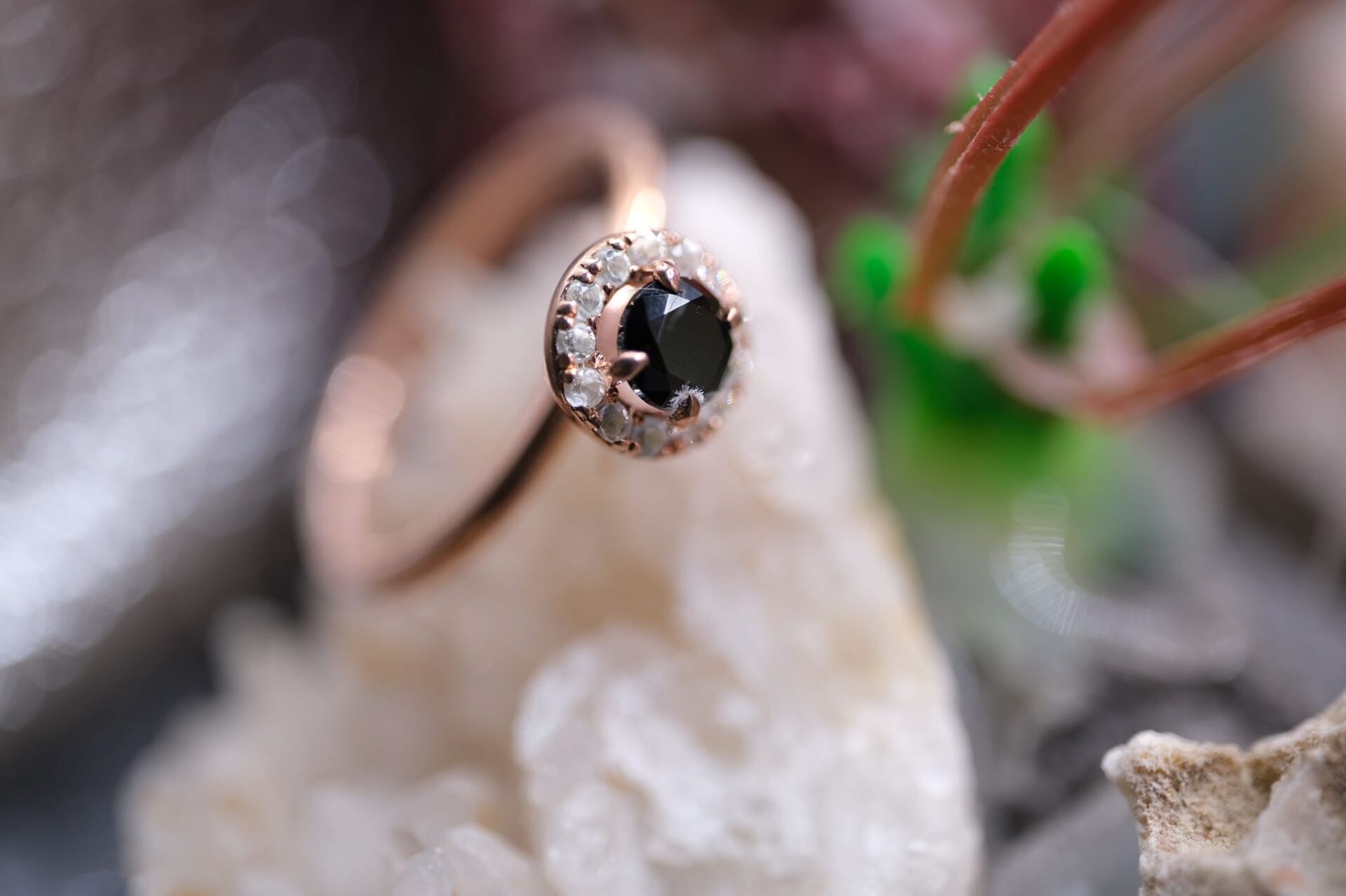 Alaşımlı Kararmaz Gümüş Üzeri ( Rose)  Natural 0.32ct Spinel 0.17ct Beyaz Topaz  Yüzük ( No:15)