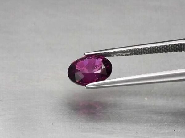 2.10ct 8.2x6.7mm Oval Natural Pinkish Purple Rhodolite Garnet, Tanzania