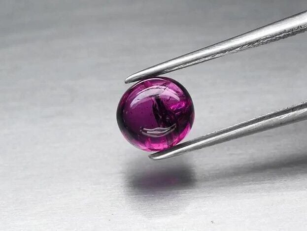 2.42ct 7.4x7mm Oval Cabochon Natural Pinkish Purple Rhodolite Garnet, Mozambique