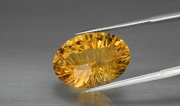 14.01ct 19.2x13.7mm VVS Oval Natural Yellow Citrine, Brazil