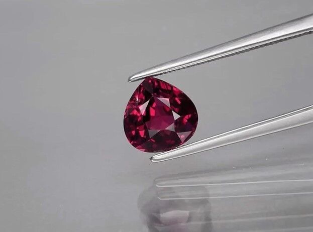 2.13ct 7.5x7.5mm VS Pear Natural Purplish Pink Rhodolite Garnet Gemstone