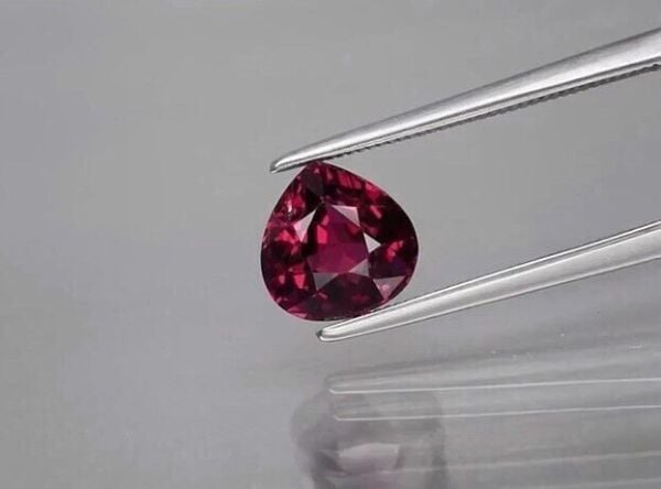 2.13ct 7.5x7.5mm VS Pear Natural Purplish Pink Rhodolite Garnet Gemstone