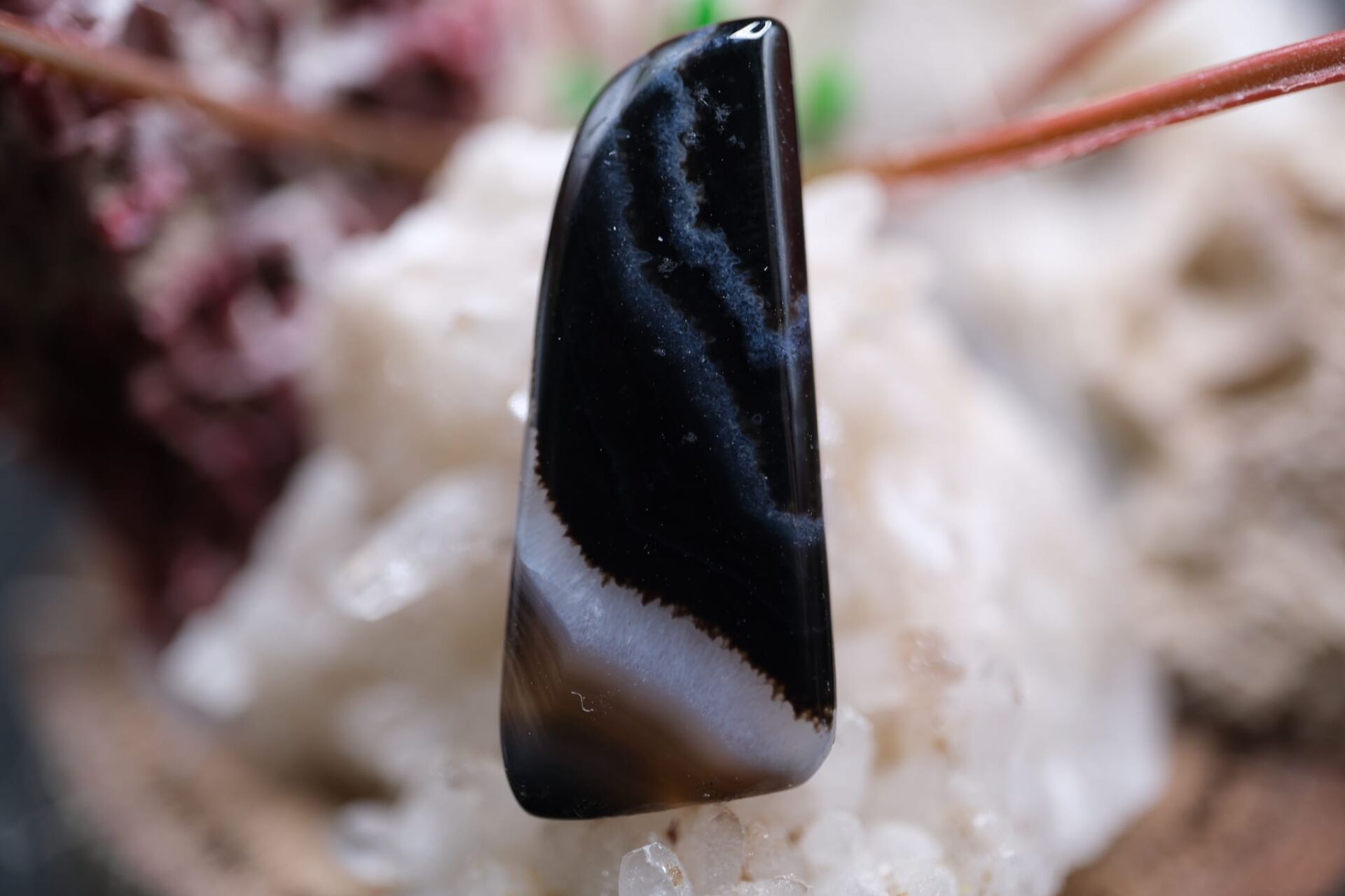 12.35ct 27.4x11.8mm Natural Banded Agate