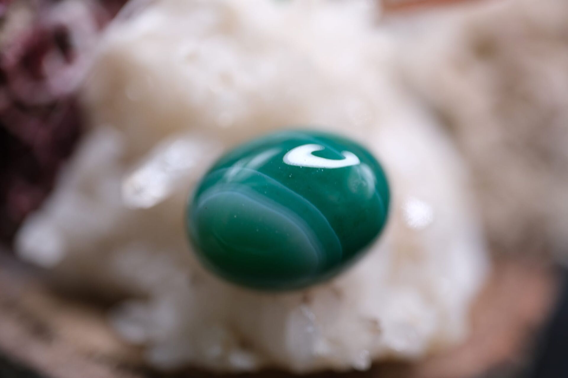 10.00ct 15.8x12mm Natural Banded Agate