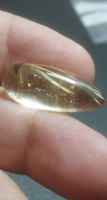 18.20ct 11.4x28mm Natural Golden Rutilated Quartz