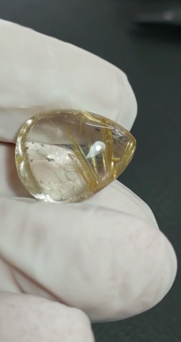 21.90ct 16.5x21mm Natural Golden Rutilated Quartz