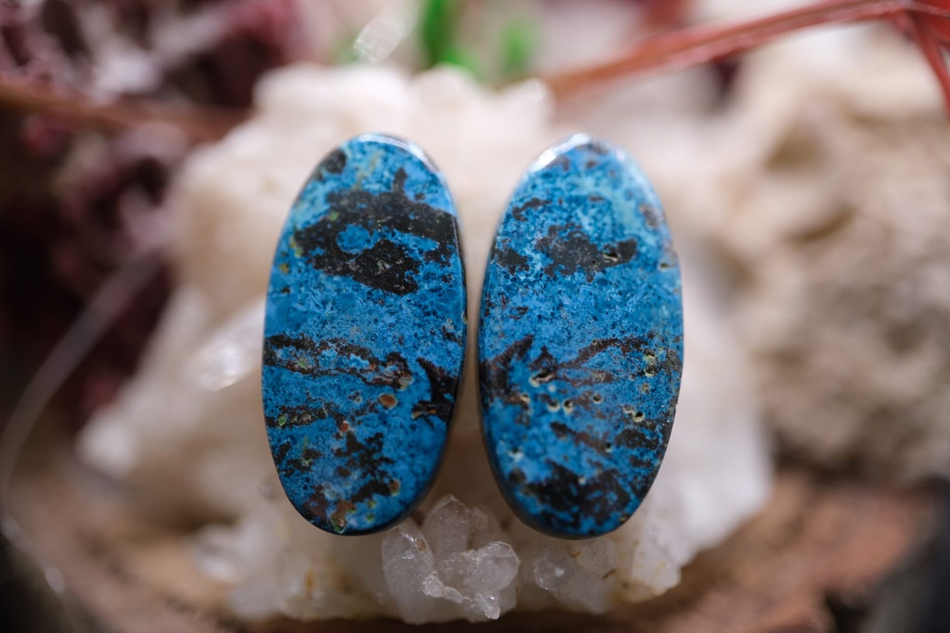 21.55ct 21.3x10.8mm Natural  Azurite Pair