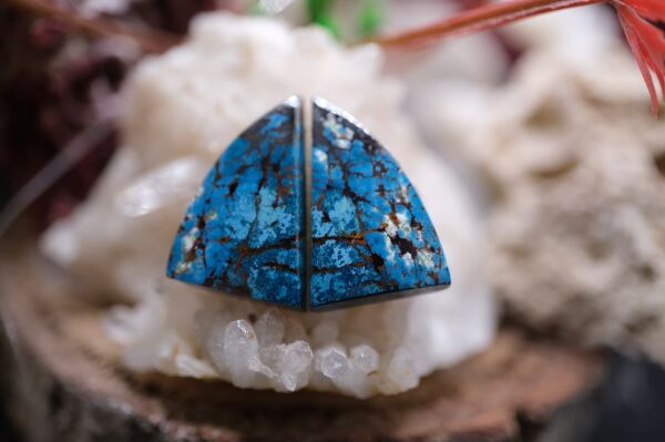 11.45ct 17.1x11.1mm Natural  Azurite Pair