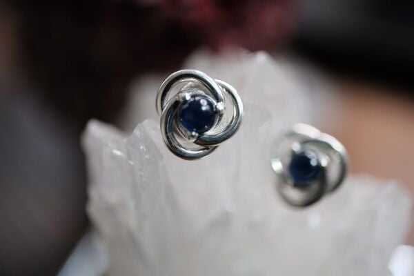 0.46ct Natural Safir Taşlı Gümüş Küpe