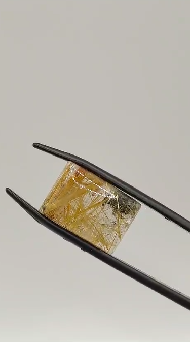 13.40ct 16.9x11.8mm Natural Golden Rutilated Quartz