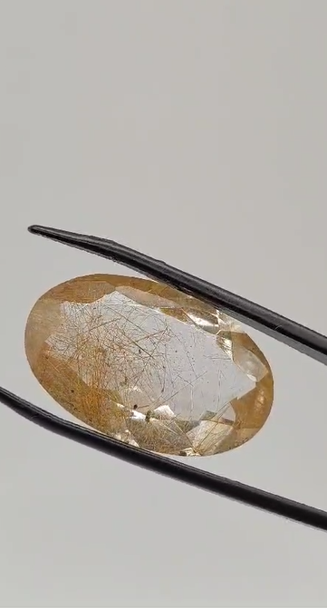 25.65ct 28.1x17.5mm Oval Natural Golden Rutilated Quartz-Faceted