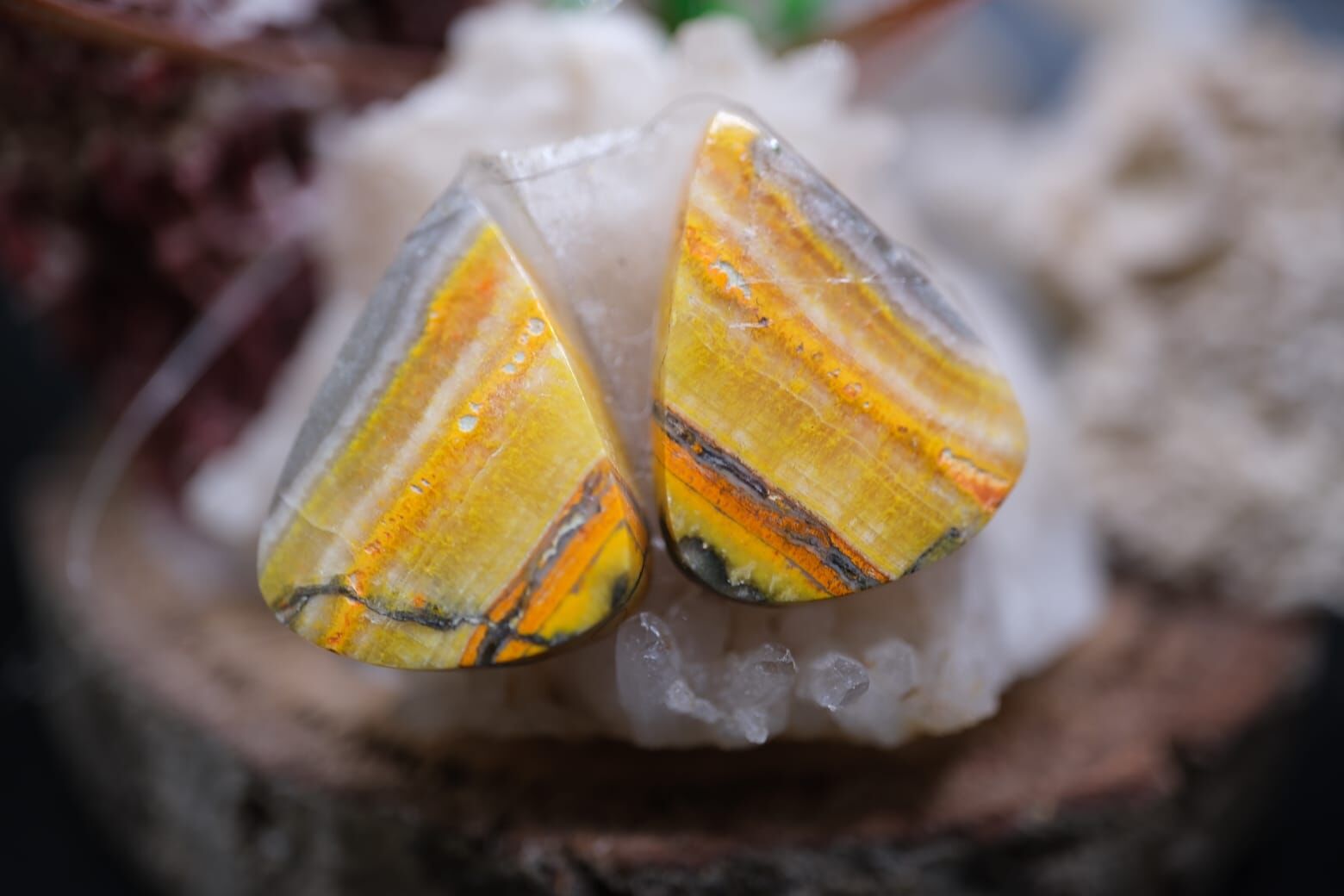 20.00ct 19.6x15mm Natural Bumble Bee Pair