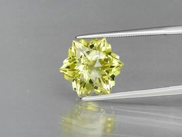 5.91ct 11.8x11.8mm VVS Snowflake Natural Lemon Lemon Quartz, Brazil