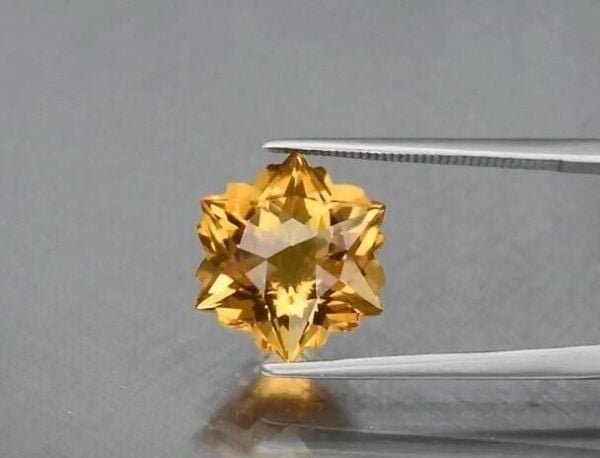 6.30ct 11.8x11.8mm VS Snowflake Natural Yellow Quartz, Brazil