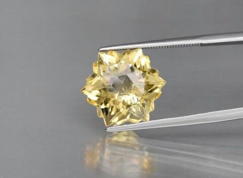 9.15ct 13.4x13.4mm VS Snowflake Natural Yellow Quartz, Brazil