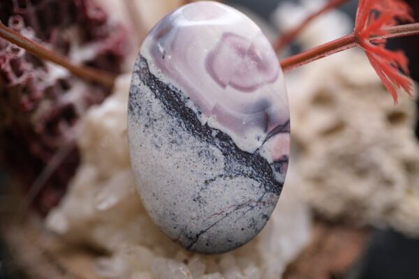 33.55ct 34.9x22.3mm Natural Porcelain Jasper