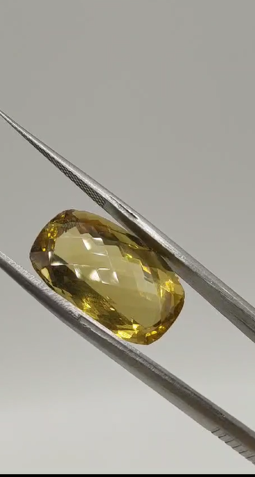 15.65ct 19.3x12.2mm VS Cushion Natural  Quartz, Brazil