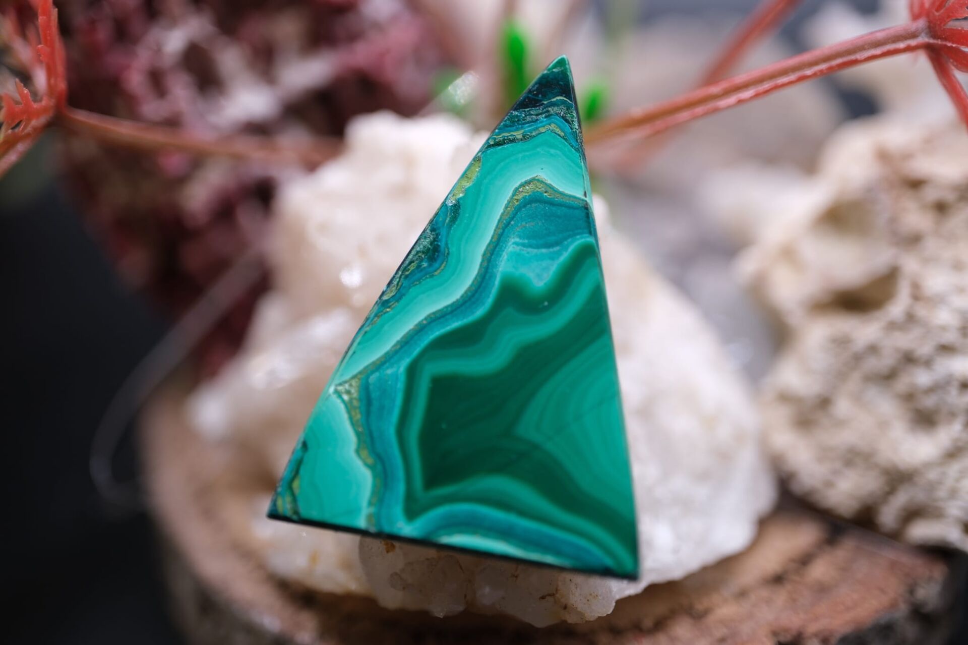 27.65ct 30.1x22mm Natural Malachite