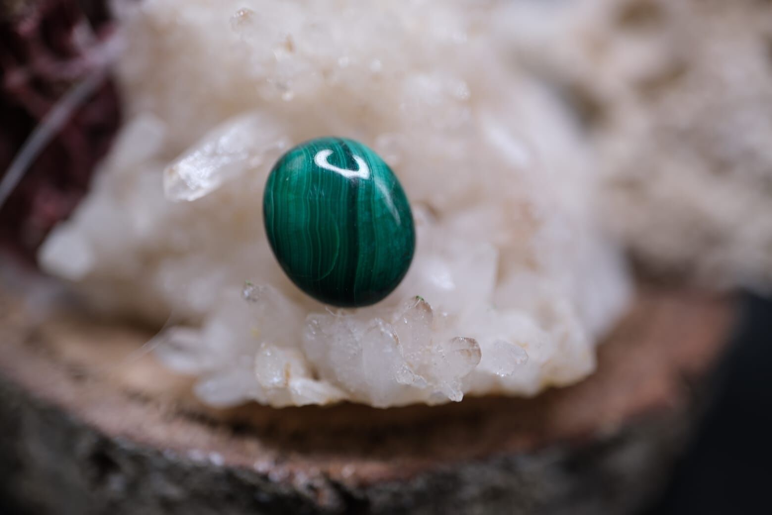 3.30ct 10.8x9mm Oval Natural Malachite