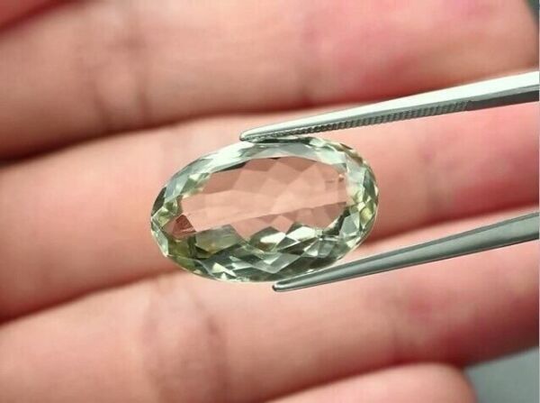 10.20ct 18.4x11.8mm VS Oval Natural Green Quartz, Brazil