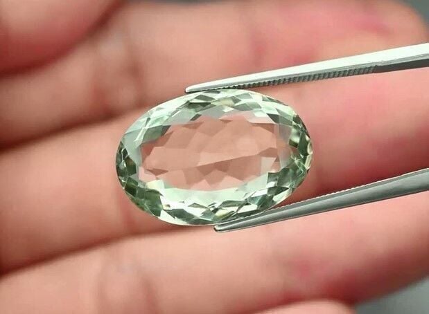 12.84ct 19.2x13mm VS Oval Natural Green Quartz, Brazil