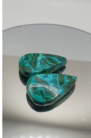 30.45ct 24.8x15.9 Natural Chrysacolla & Malachite