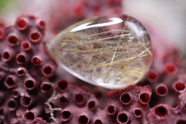 17.70ct 21.8x15.2mm Natural Golden Rutilated Quartz