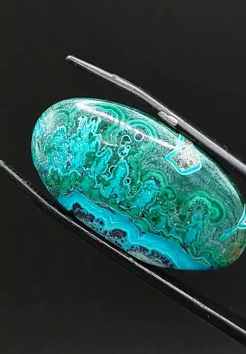 35.25ct 31.9x17.1mm Natural Chrysocolla & Malachite