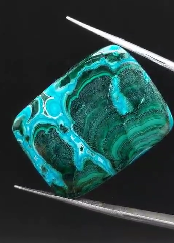 46.85ct 30.8x23.4mm Natural Chrysocolla & Malachite