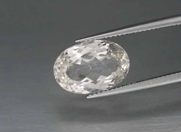 7.70ct 14.2x9.6mm Oval Natural Unheated Light Yellow Topaz, Brazil