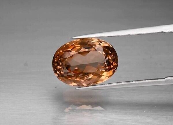 9.36ct 13.8x10mm VS Oval Natural Champagne Topaz, Brazil